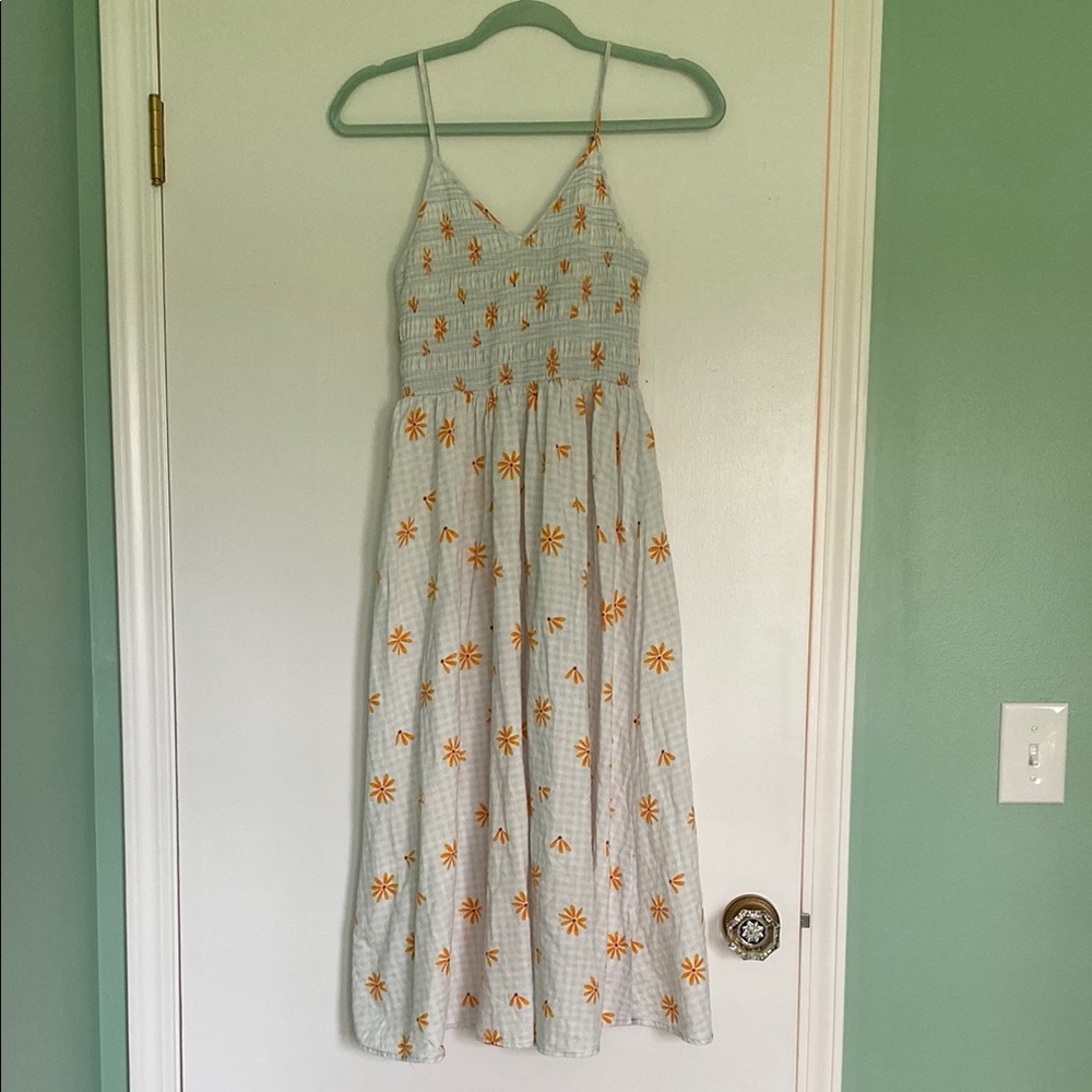 Urban Outfitters Women's Ember Smocked Midi Dress in Gingham Floral Size Small P